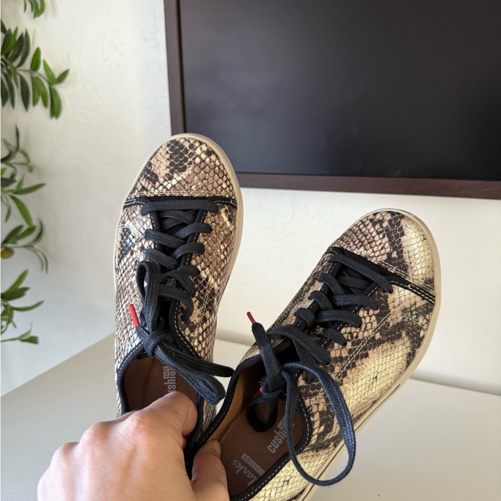 Clarks Black and Tan Snake Print Sneakers